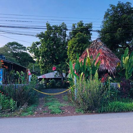 Apartamentos Equipados Dmr #3 อูวีตา ภายนอก รูปภาพ